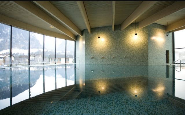温泉度假产品的景观规划设计——酒店室内泳池区